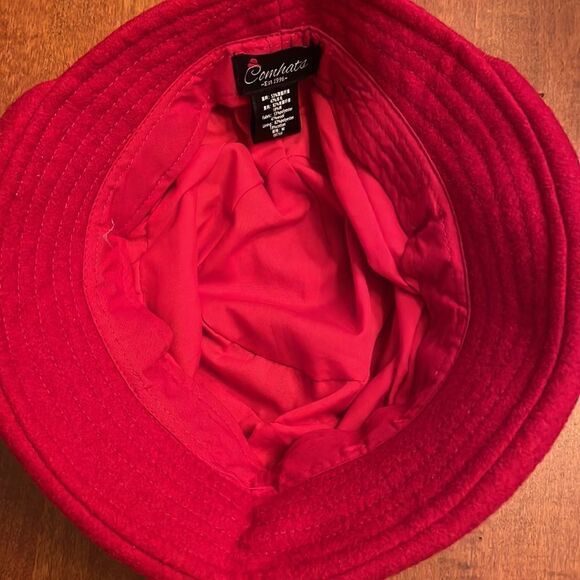 Red Cloche Wool Hat By Comhats - Picture 2 of 5